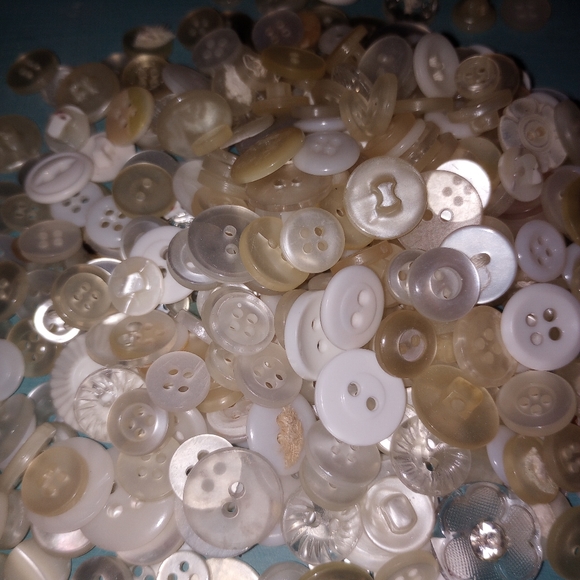 Designer Buttons - Picture 9 of 15